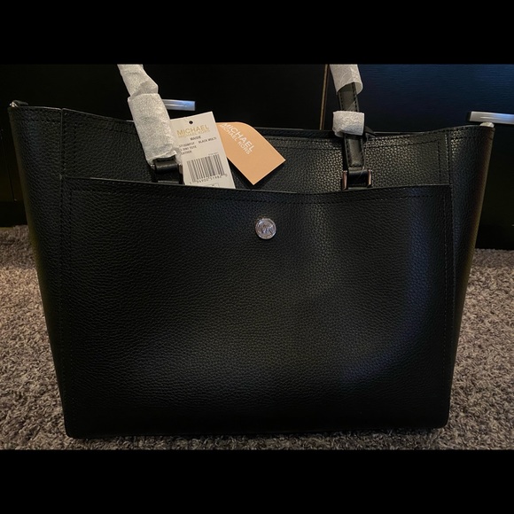 Michael Kors Handbags - Michael Kors tote purse bag